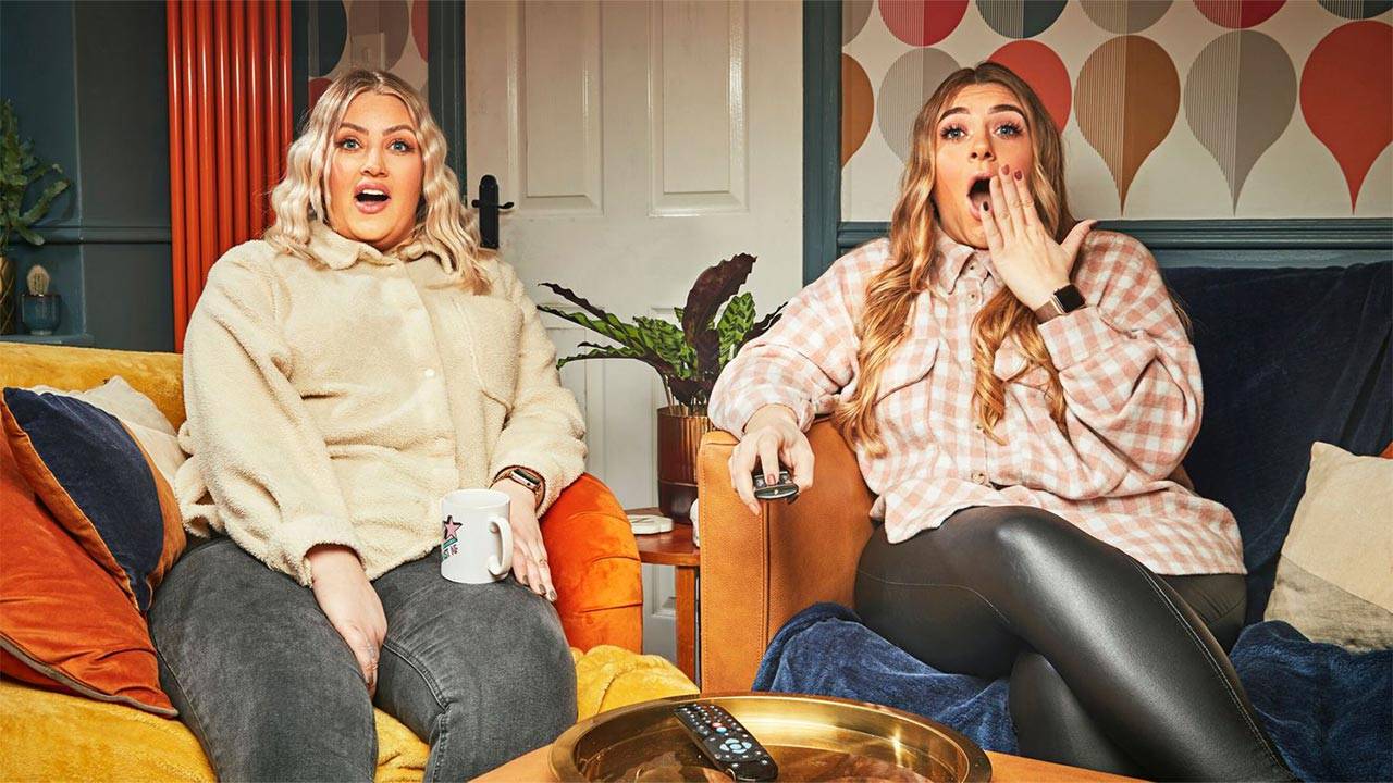 Gogglebox Sisters Ellie and Izzi