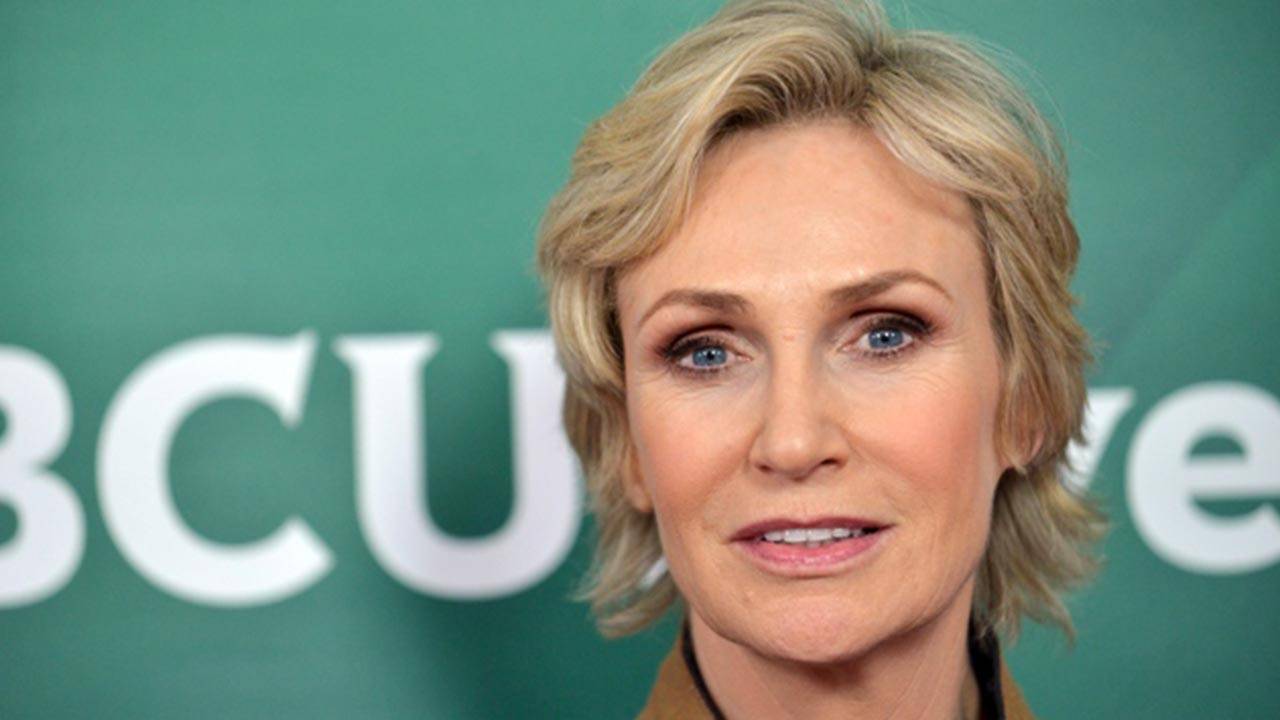 Is Jane Lynch Gay