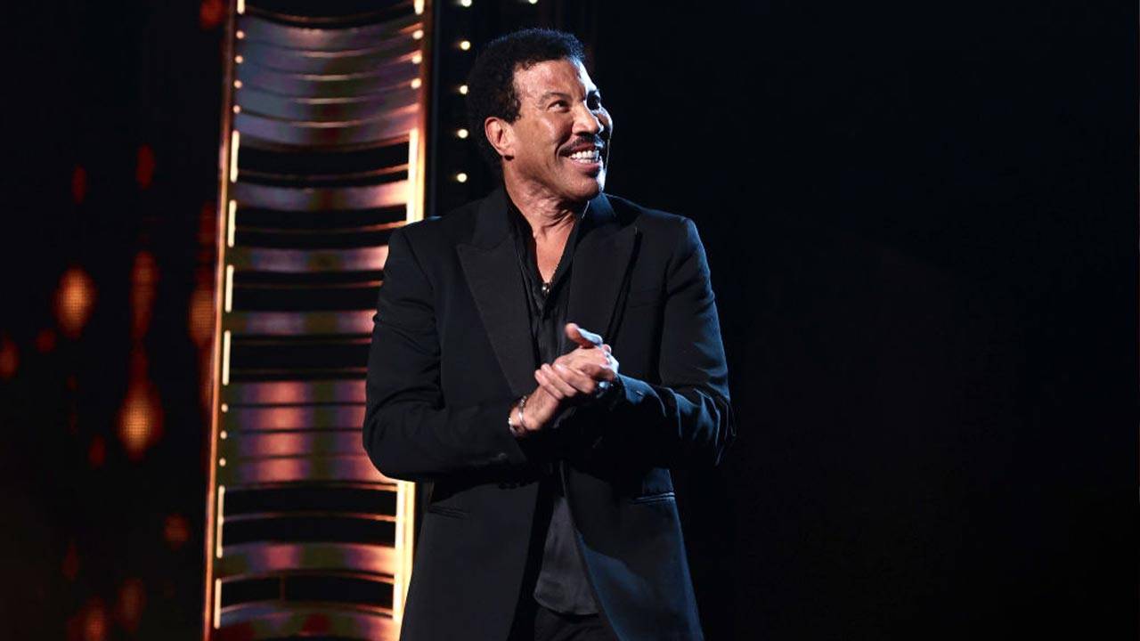 Lionel Richie Net Worth 2024 Wife Age Family Songs NAYAG News   Lionel Richie Net Worth 