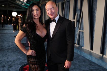 Jeff Bezos And Lauren Sanchez Engaged